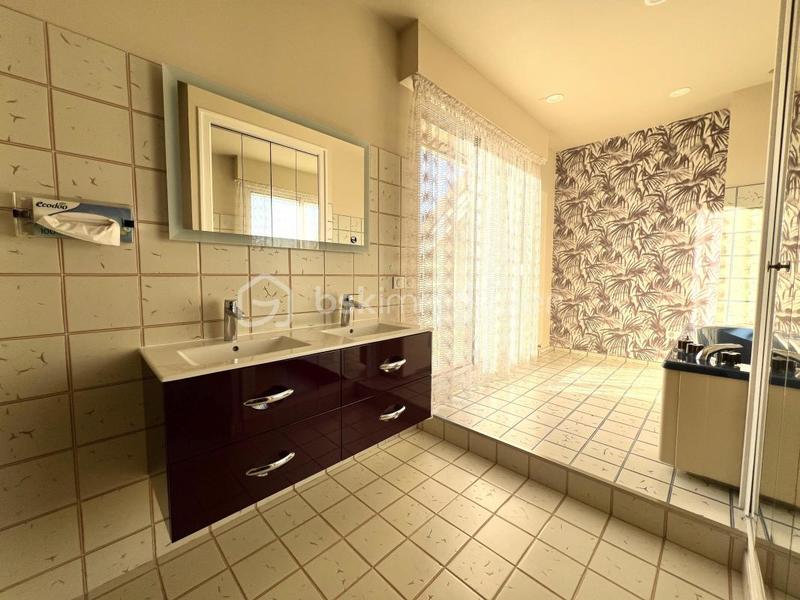 Maison - 138 m² - 5 pièces