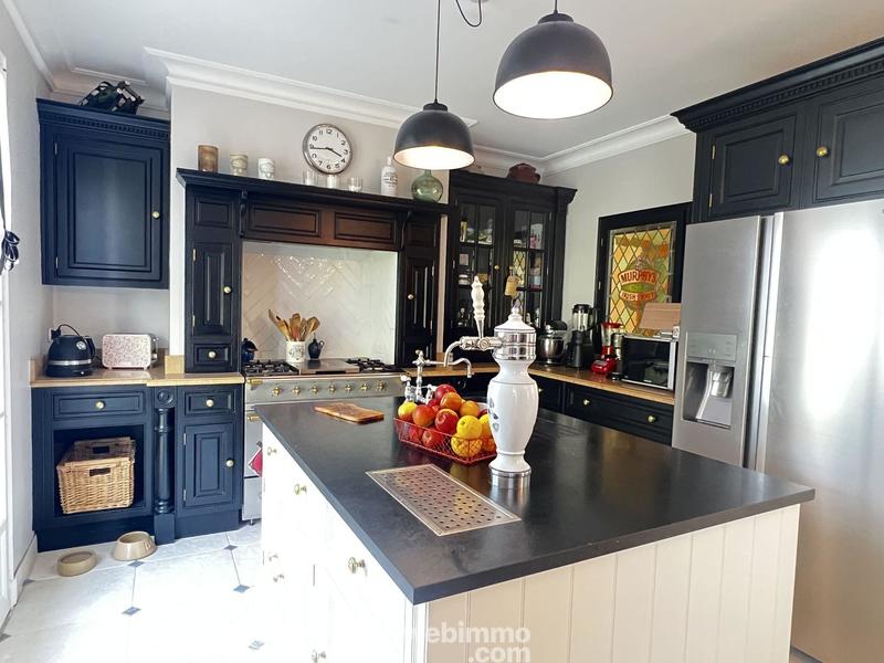 Maison - 190 m² - 6 pièces