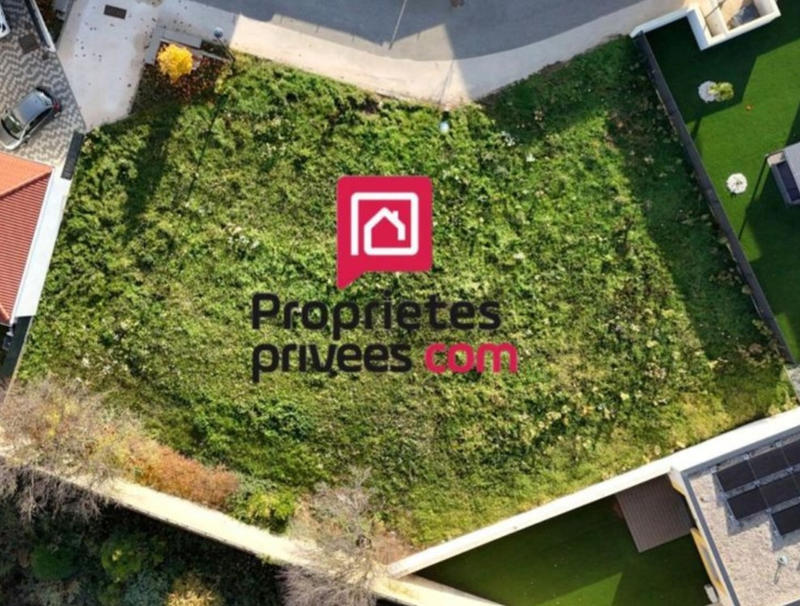 Terrain constructible - 840 m²