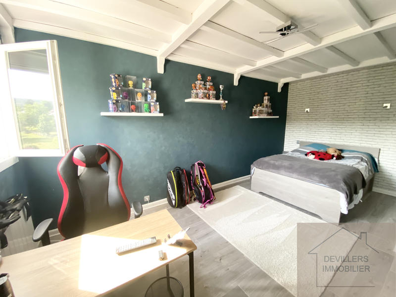 Maison - 220 m² - 5 pièces