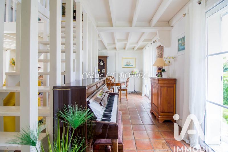 Maison - 198 m² - 8 pièces