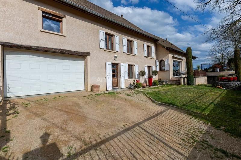 Maison - 167 m² - 6 pièces