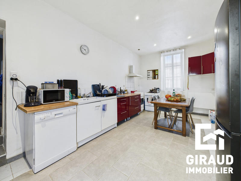 Maison ancienne - 215 m² - 7 pièces