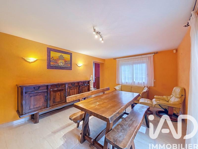 Maison - 223 m² - 5 pièces