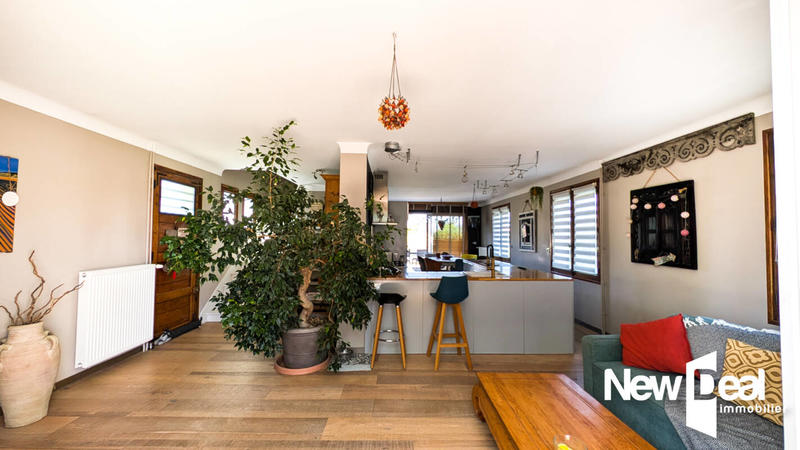 Maison - 140 m² - 5 pièces