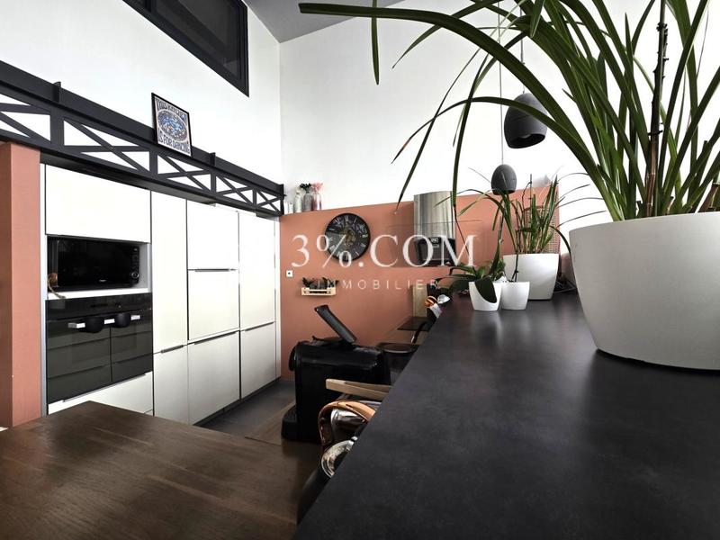 Loft - 144 m² - 5 pièces