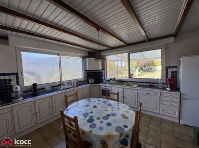 Maison - 196 m² - 6 pièces