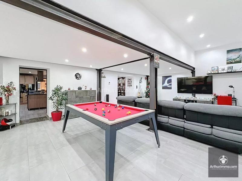 Maison - 195 m² - 6 pièces