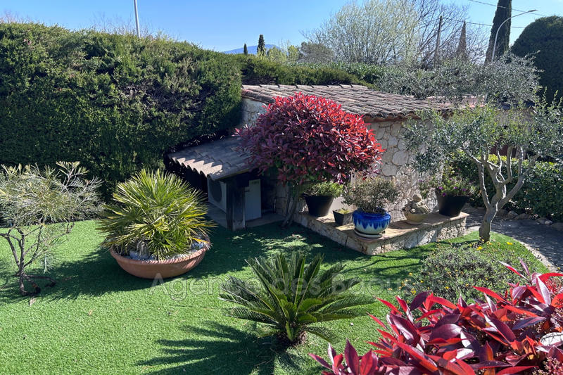 Maison - 260 m² - 7 pièces