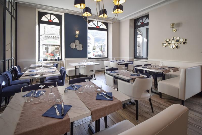 Fonds de commerce - 1 400 m²