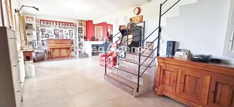Maison - 180 m² - 8 pièces