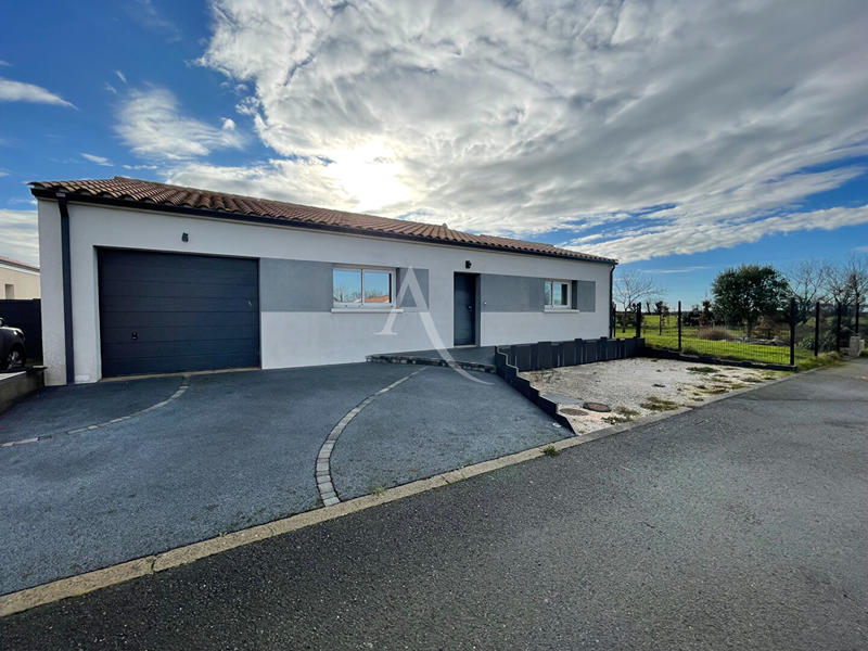 Maison - 95 m² - 4 pièces