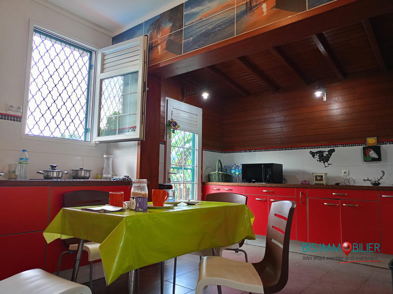 Maison - 184 m² - 5 pièces