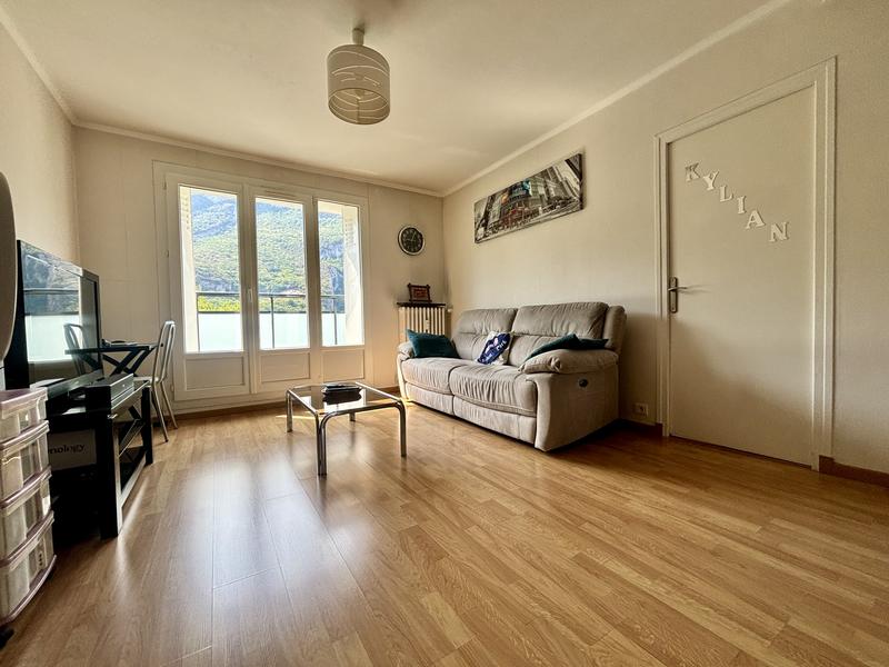 Appartement - 60 m² - 4 pièces