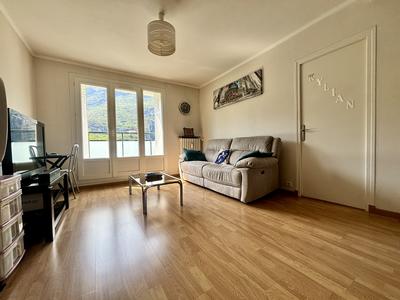 Appartement - 60 m² - 4 pièces