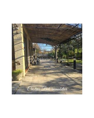 Local commercial - 270 m² - 7 pièces