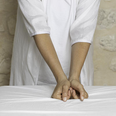 Aata massage - ayurveda &amp; watsu