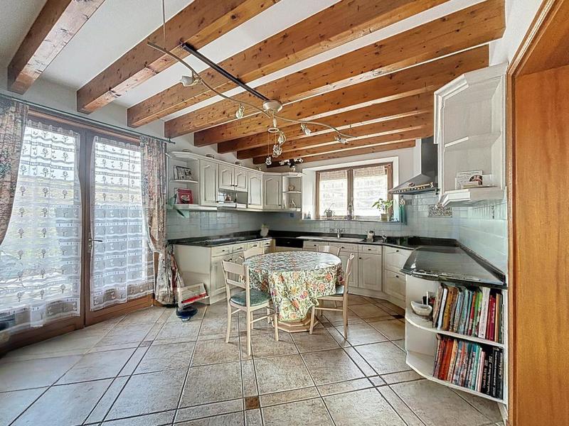 Villa - 246 m² - 7 pièces