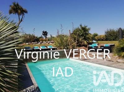 Maison - 2 220 m² - 5 pièces