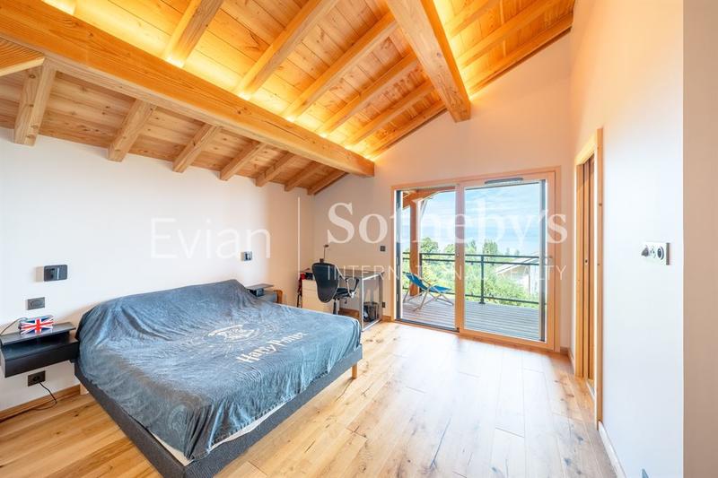 Maison - 355 m² - 10 pièces