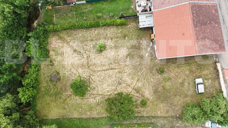 Grange - 200 m² - 2 pièces