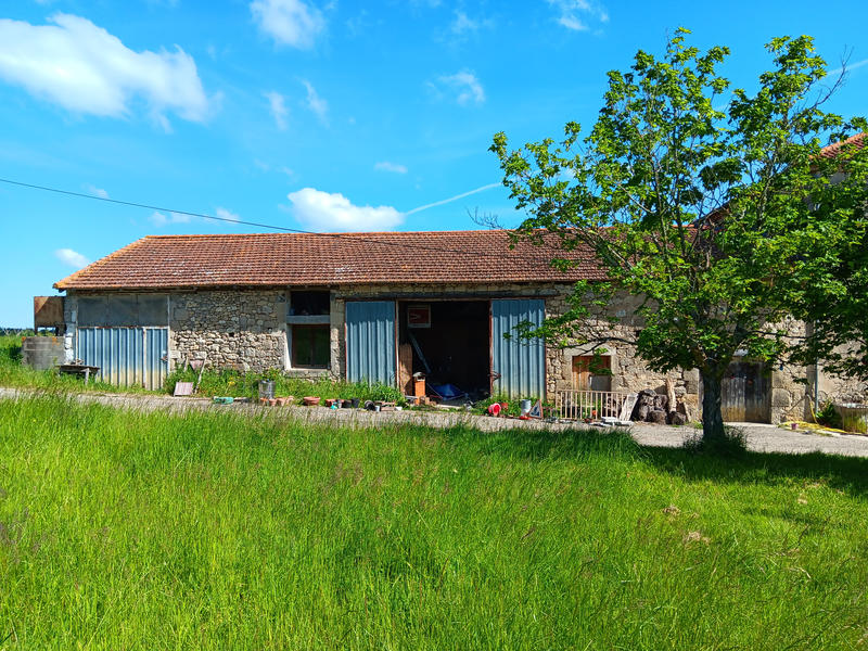 Maison - 250 m² - 8 pièces