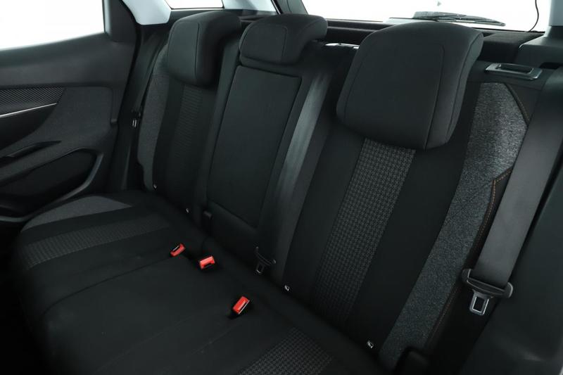 Peugeot 3008 1.5 Blue-HDi Active 130 ch