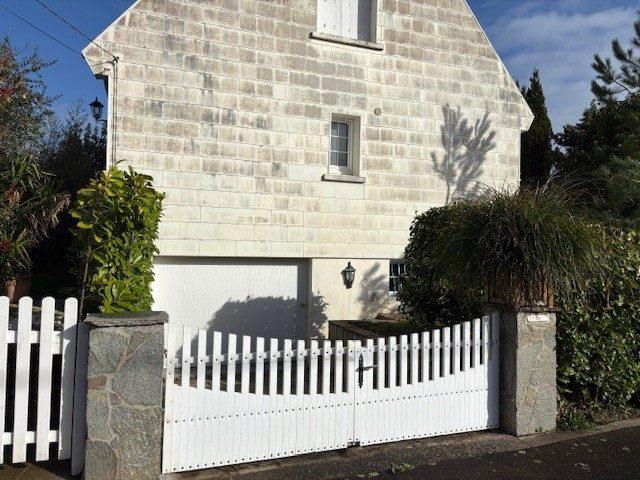 Maison traditionnelle - 101 m² - 7 pièces