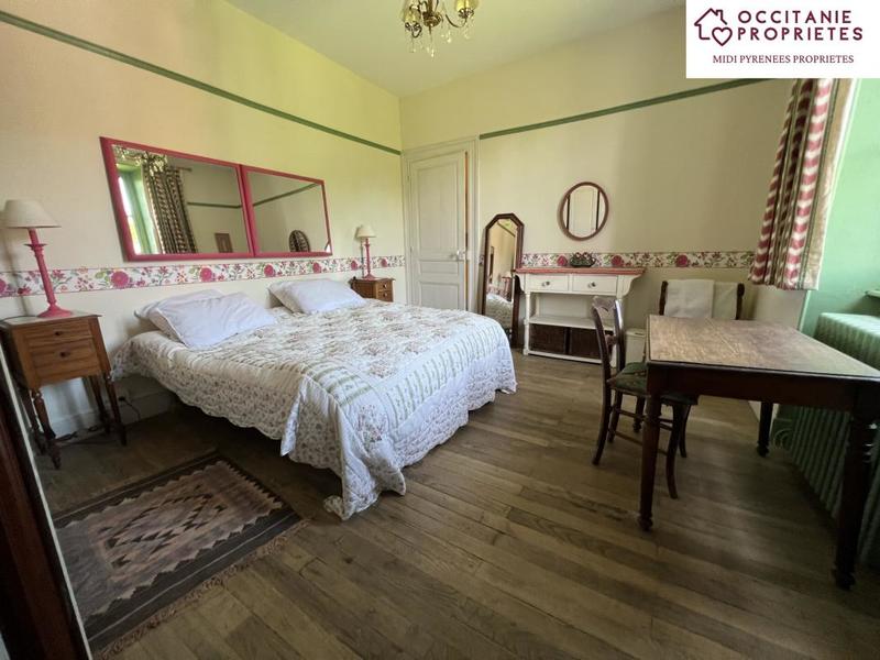 Manoir - 405 m² - 14 pièces