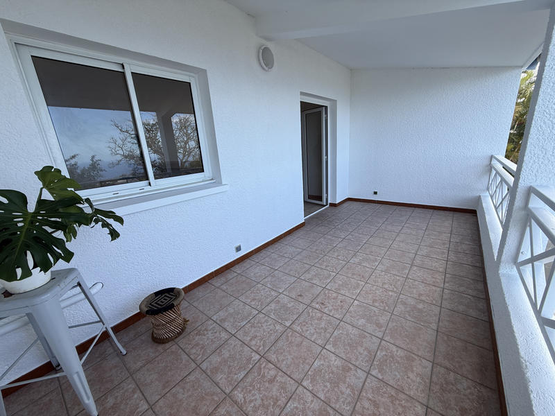 Appartement - 104 m² - 6 pièces