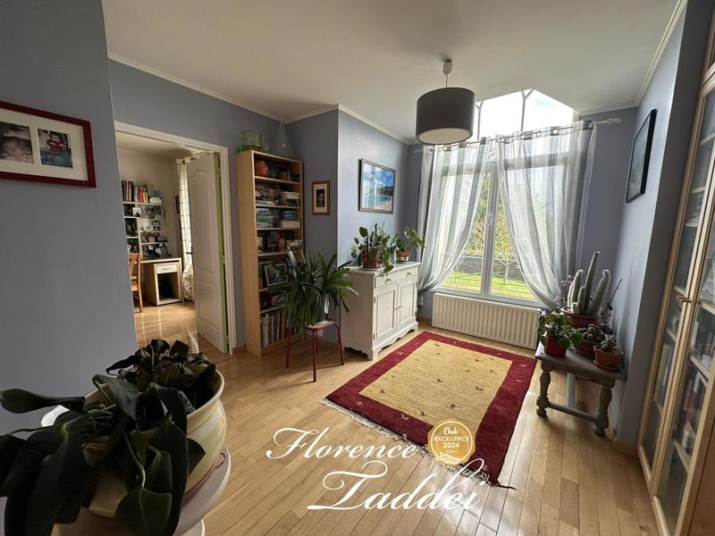 Maison - 177 m² - 7 pièces