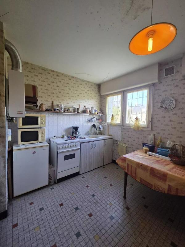 Maison - 167 m² - 9 pièces