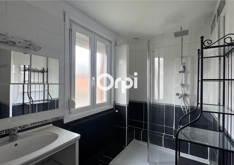 Maison - 101 m² - 5 pièces