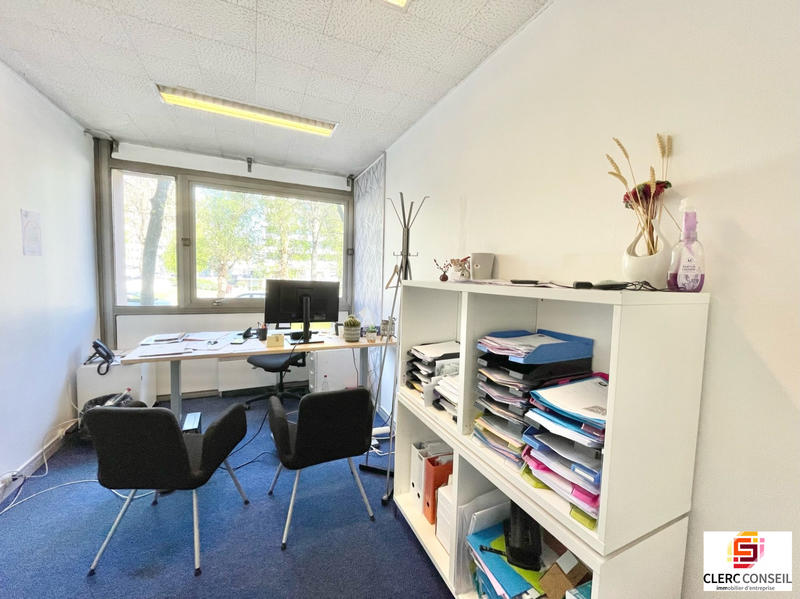 Bureau - 104 m²