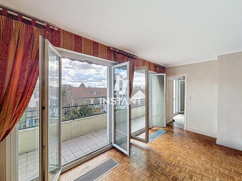 Appartement - 93 m² - 4 pièces