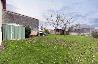 Maison - 229 m² - 9 pièces