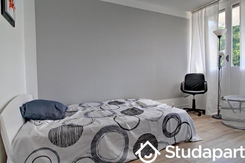 Chambre - 11 m² - 1 pièce