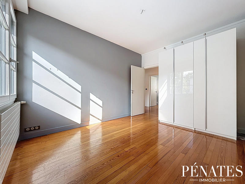 Appartement - 200 m² - 6 pièces