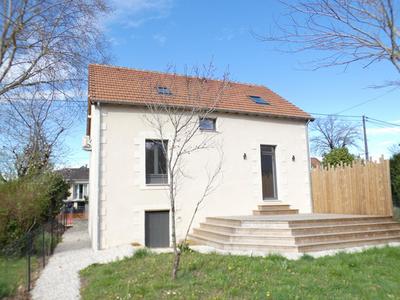 Maison - 102 m² - 6 pièces