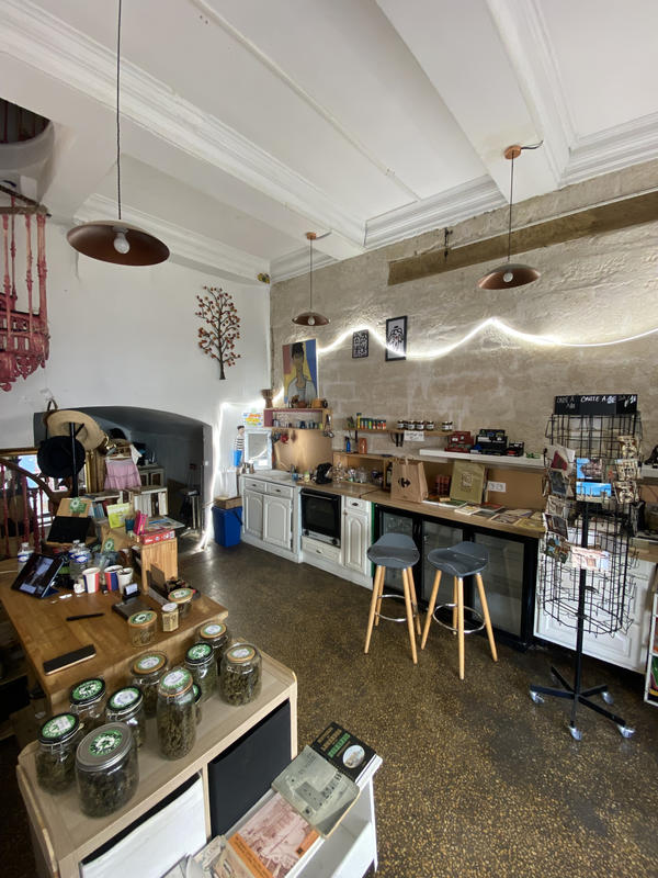 Local commercial - 77 m² - 3 pièces