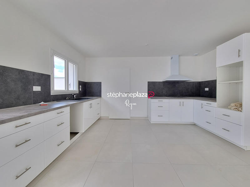 Maison - 105 m² - 4 pièces