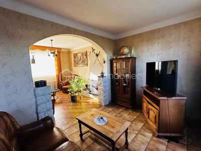 Maison traditionnelle - 108 m² - 5 pièces