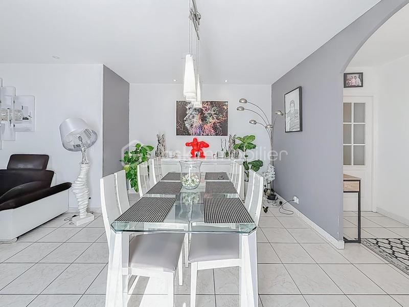 Maison traditionnelle - 105 m² - 5 pièces