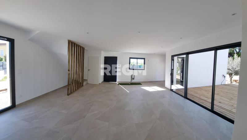 Maison - 105 m² - 4 pièces