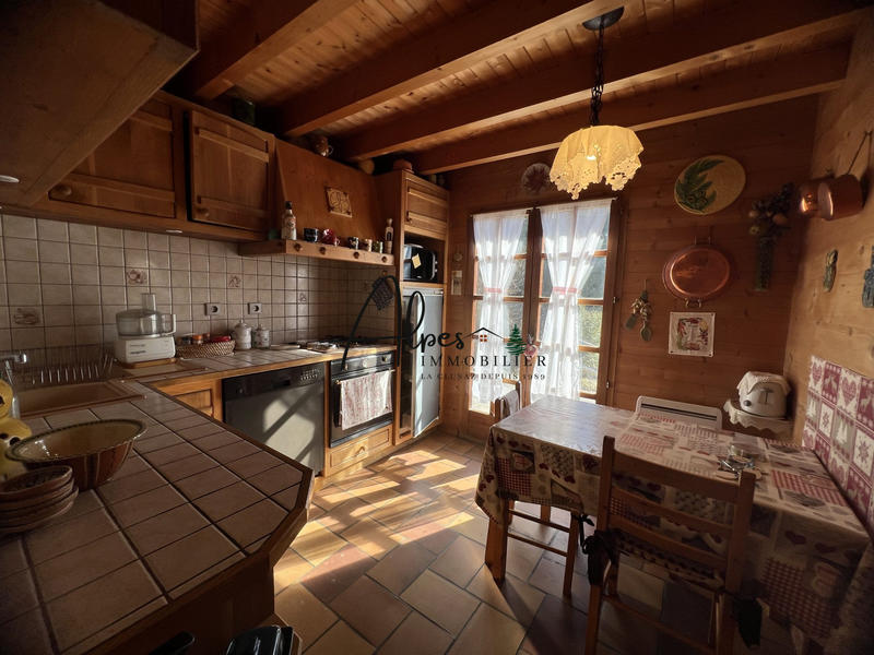 Châlet - 93 m² - 5 pièces