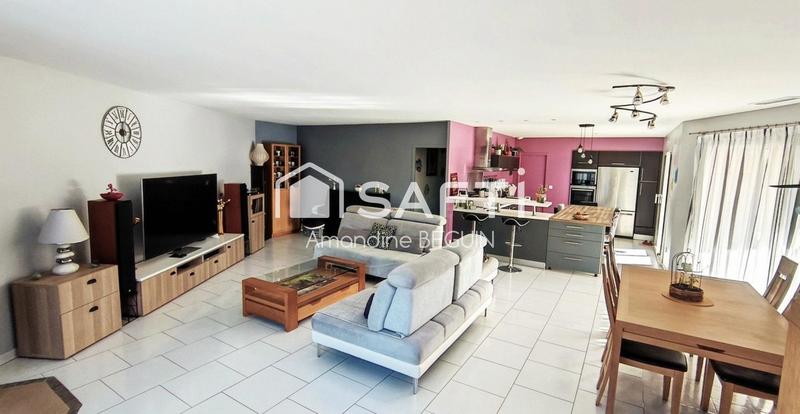 Maison - 200 m² - 8 pièces