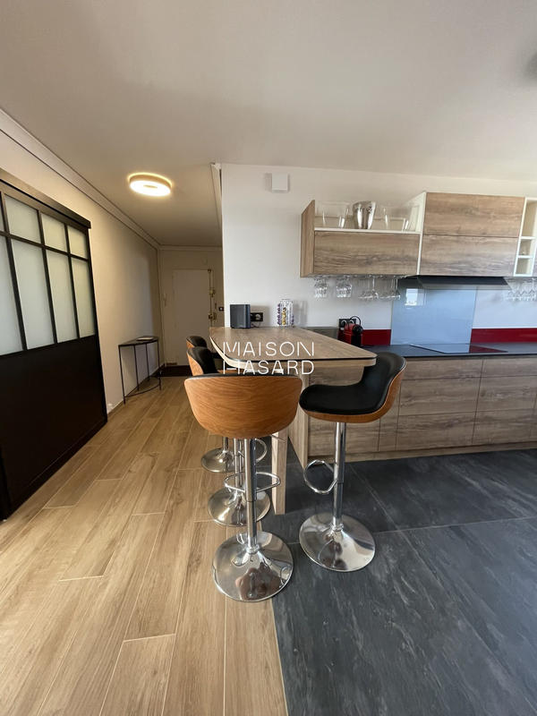 Appartement - 72 m² - 3 pièces