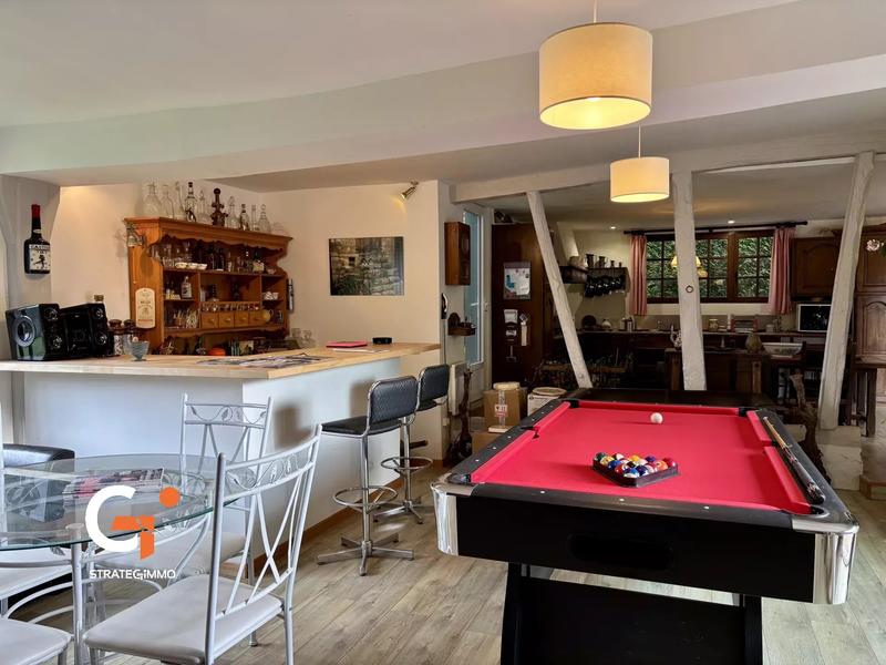 Immeuble mixte - 412 m² - 7 pièces