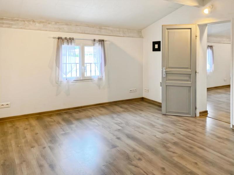 Villa - 186 m² - 8 pièces