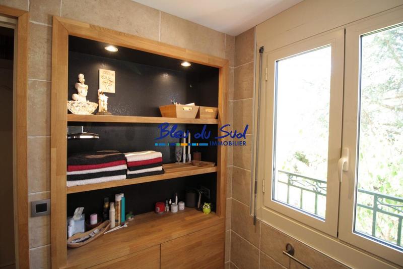 Villa - 275 m² - 7 pièces